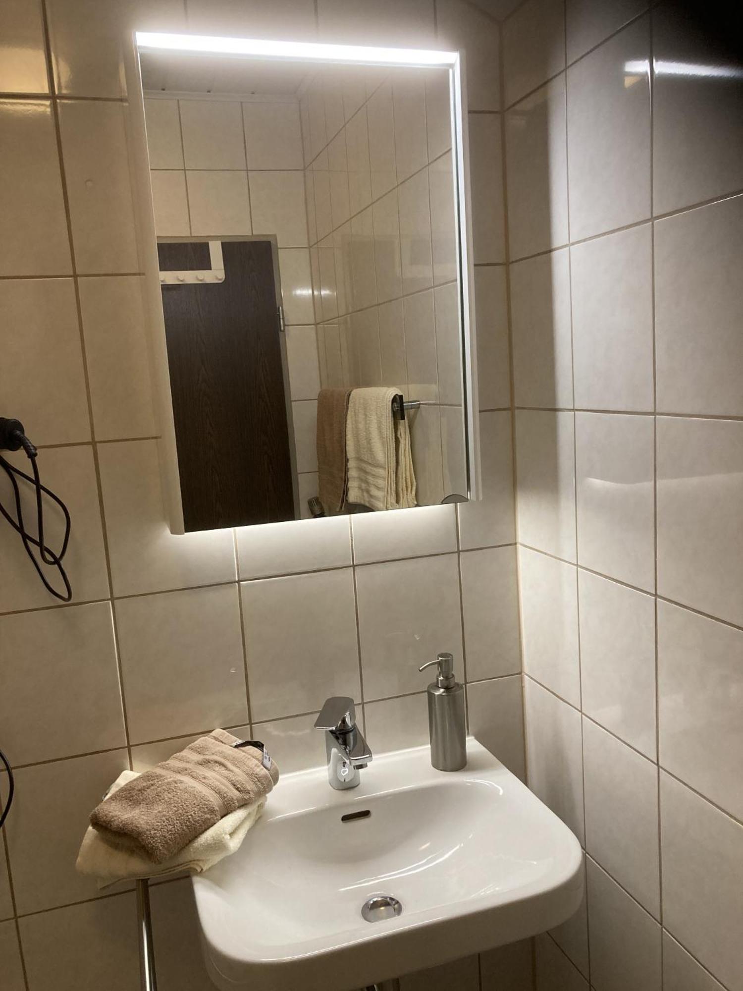 Huus Stoertebeker Bed & Breakfast Dornumersiel Ruang foto